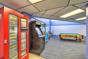 Resort Amenities: Beech Mtn Condo Near Skiing!