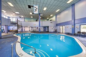 Resort Amenities: Beech Mtn Condo Near Skiing!