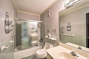 Resort Amenities: Beech Mtn Condo Near Skiing!