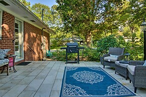 Charming Florence Getaway w/ Fireplace & Grill!