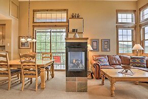 2-story Condo w/ Mtn View, Steps to Ski Lift!