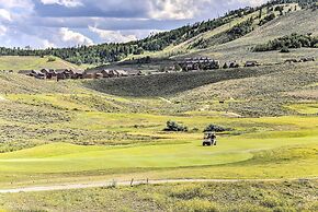 2-story Condo w/ Mtn View, Steps to Ski Lift!