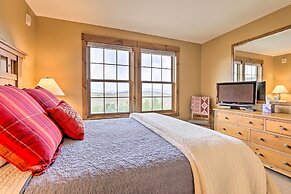 2-story Condo w/ Mtn View, Steps to Ski Lift!