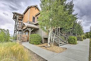 2-story Condo w/ Mtn View, Steps to Ski Lift!