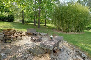 Lakewood Lodge Escape w/ Fire Pit