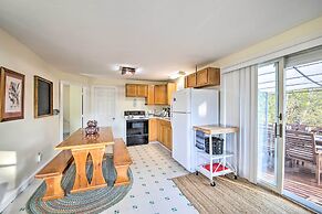 Boothbay Apt w/ Furnished Deck ~ 1 Mi to Bay