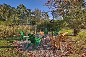 Boothbay Apt w/ Furnished Deck ~ 1 Mi to Bay