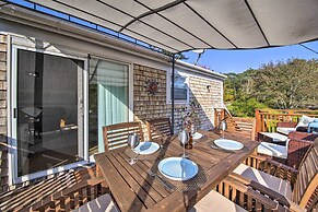 Boothbay Apt w/ Furnished Deck ~ 1 Mi to Bay