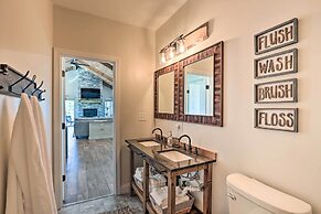 Chic Williamstown Retreat With Pool & Hot Tub!