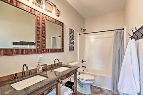 Chic Williamstown Retreat With Pool & Hot Tub!