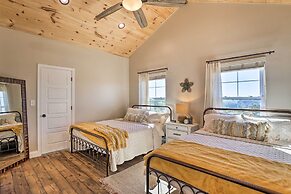 Chic Williamstown Retreat With Pool & Hot Tub!