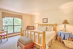 Bright Davis Escape w/ Screened-in Porch!