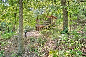 Bright Davis Escape w/ Screened-in Porch!