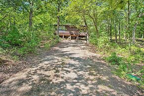Bright Davis Escape w/ Screened-in Porch!