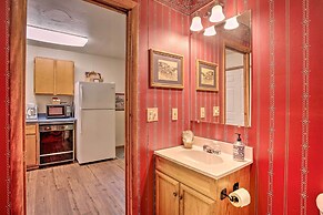 Bright Davis Escape w/ Screened-in Porch!