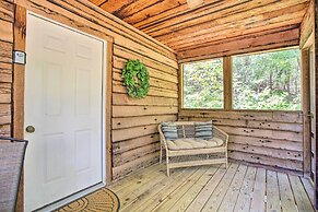 Bright Davis Escape w/ Screened-in Porch!