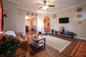 Charming Huntsville Home w/ Deck!