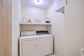 Anderson Island Retreat w/ Lakefront Deck & Canoe!