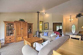 Anderson Island Retreat w/ Lakefront Deck & Canoe!