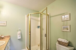 Anderson Island Retreat w/ Lakefront Deck & Canoe!