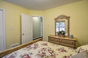 Anderson Island Retreat w/ Lakefront Deck & Canoe!