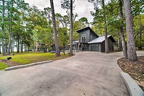 Cape Royale Cottage w/ Fire Pit & Water Views