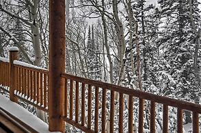 Brian Head Cabin Minutes From Slopes w/ Game Room!