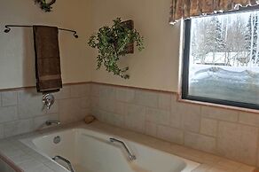 Brian Head Cabin Minutes From Slopes w/ Game Room!