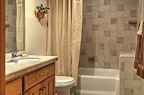 Brian Head Cabin Minutes From Slopes w/ Game Room!