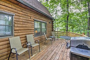 Family-friendly Massanutten Log Home w/ Views!