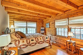 Family-friendly Massanutten Log Home w/ Views!