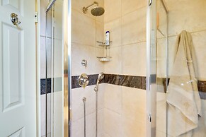 Charming Bay Head Retreat - Half-mi to Beach!