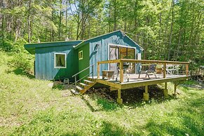 Cozy Falls Brook Cabin: Hike & Swim On-site!