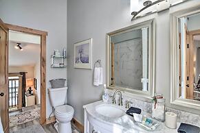 Cozy Mountain Getaway w/ Ski Shuttle Access!