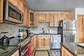 Cozy Mountain Getaway w/ Ski Shuttle Access!