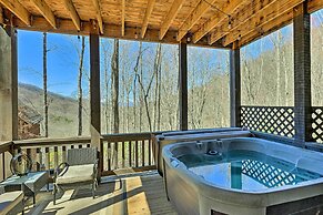 Franklin Vacation Rental w/ Hot Tub & Pool Access!