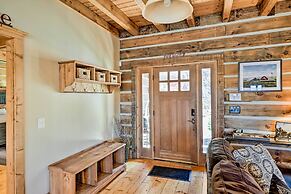 Hot Tub & Fire Pit: Getaway Near Nantahala Gorge!