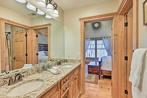 Hot Tub & Fire Pit: Getaway Near Nantahala Gorge!