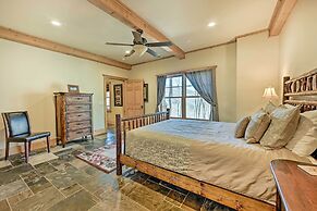 Hot Tub & Fire Pit: Getaway Near Nantahala Gorge!