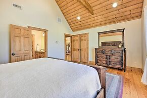 Hot Tub & Fire Pit: Getaway Near Nantahala Gorge!