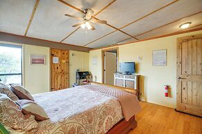 Cozy Medina Vacation Rental in Texas Hill Country