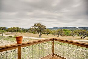 Cozy Medina Vacation Rental in Texas Hill Country