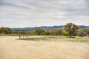 Cozy Medina Vacation Rental in Texas Hill Country