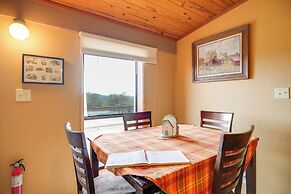 Cozy Medina Vacation Rental in Texas Hill Country