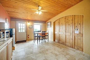 Cozy Medina Vacation Rental in Texas Hill Country