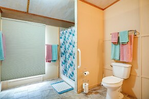 Cozy Medina Vacation Rental in Texas Hill Country