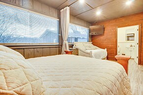 'fish House' w/ Deck, Fire Pit & River Views