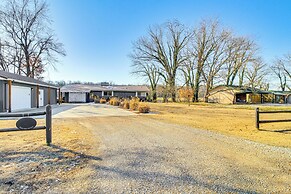 'fish House' w/ Deck, Fire Pit & River Views