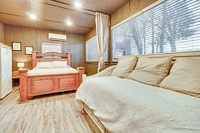 'fish House' w/ Deck, Fire Pit & River Views