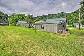 Damascus Cottage w/ Fire Pit - 1 Mi to Trails
